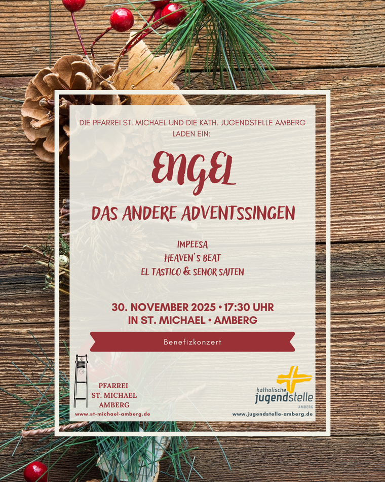 Im Hintergrund sieht man Holz und einen Tannenzweig und Christbaumkugeln zu einem Gesteck geflochten. Im Vordergrund ist das Plakat des Anderen Adventssingens mit dem Musikern und dem zeitlichen Ablauf.