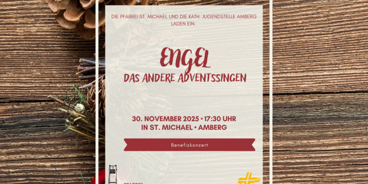 Das Bild zeigt einen HIntergrund aus Holt mit einem Tannenzapfen und einem Tannenzweig. Im VOrdergrund ist das Plakat des anderen Adventssingens zu sehen mit dem Titel und dem Datum